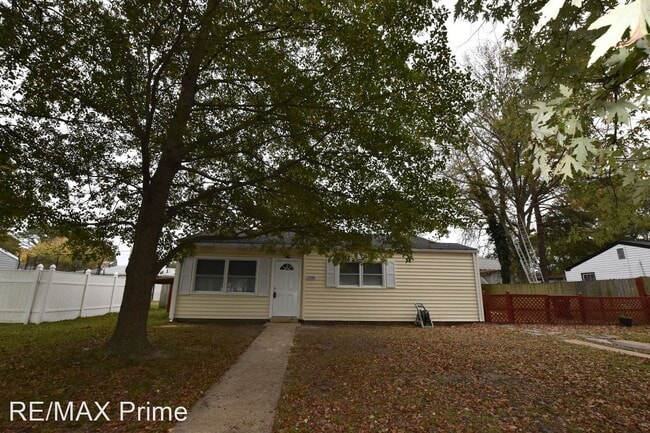 Building Photo - 3 br, 1 bath House - 1320 Wingfield Ave