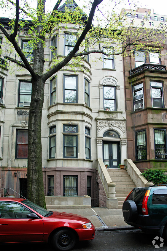 Building Photo - 326 W 87th St