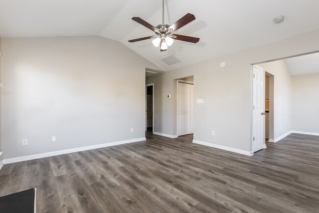 Building Photo - 5687 Eagles Feather Ln