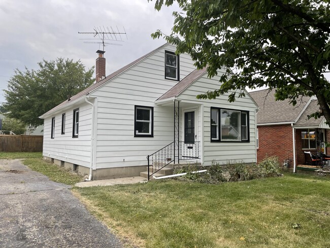 Building Photo - 3113 Larue Dr