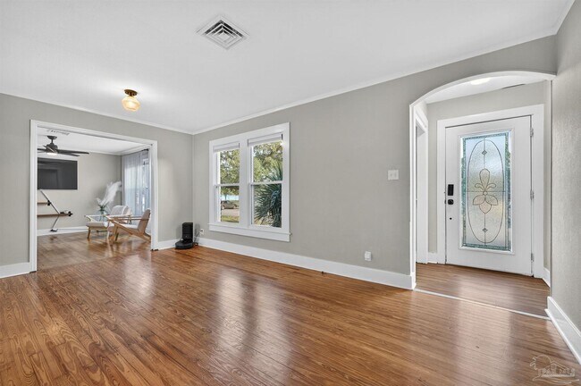 Building Photo - 1410 W Gregory St