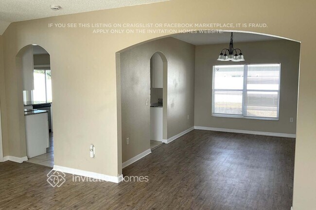 Foto del edificio - 654 Bluebill Ct