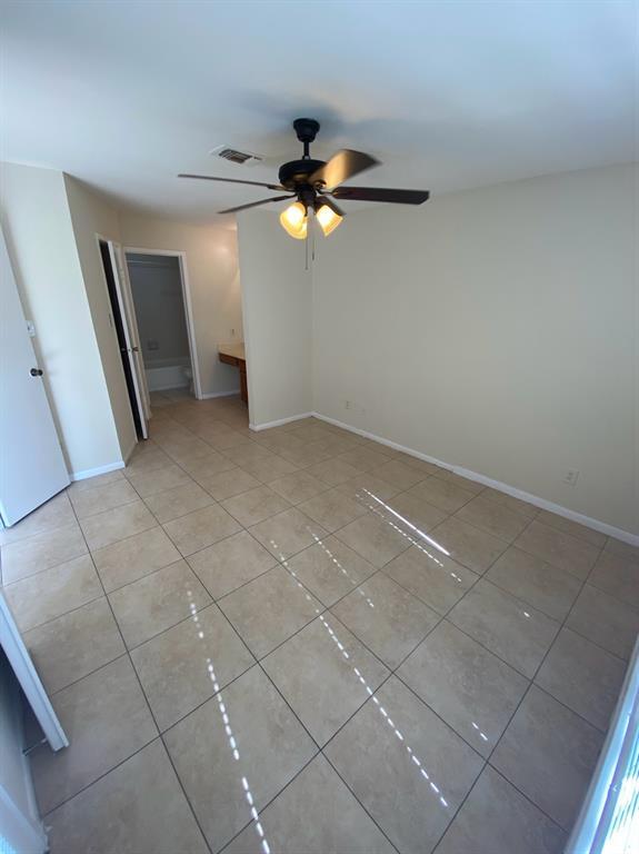 Building Photo - 6666 Harbor Town Dr