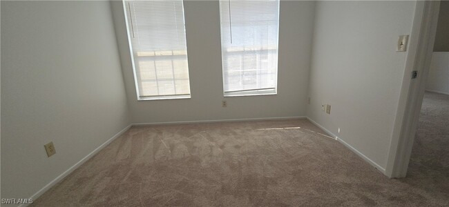 Building Photo - 185 Santa Clara Dr
