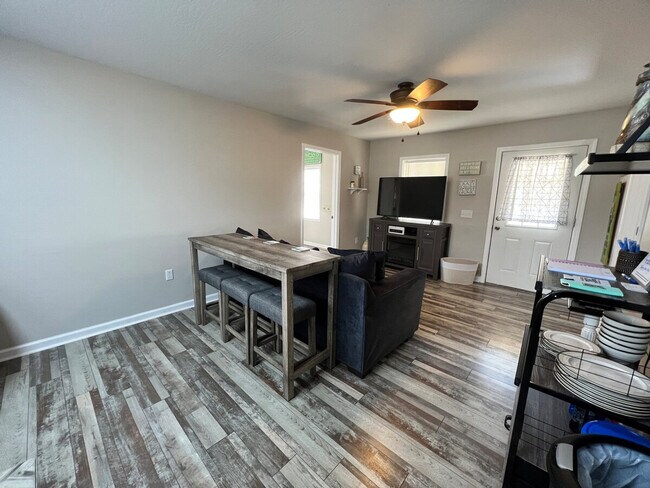 Foto del edificio - 3213 Willis St