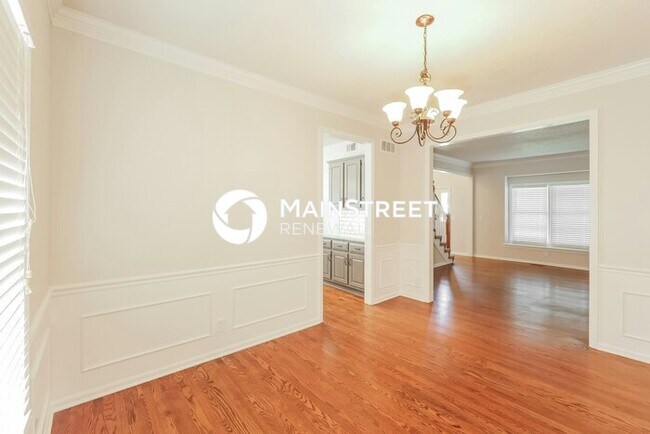 Foto del edificio - 4 Bedroom Pet-Friendly Home in OVERLAND PA...