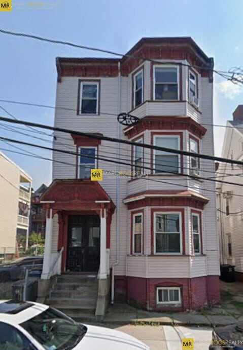 Building Photo - 33 Falcon St