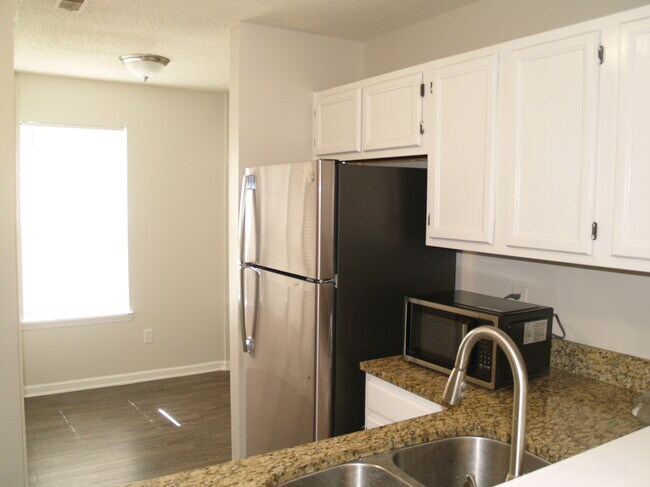 Foto del edificio - 2832 Iron Gate Ln