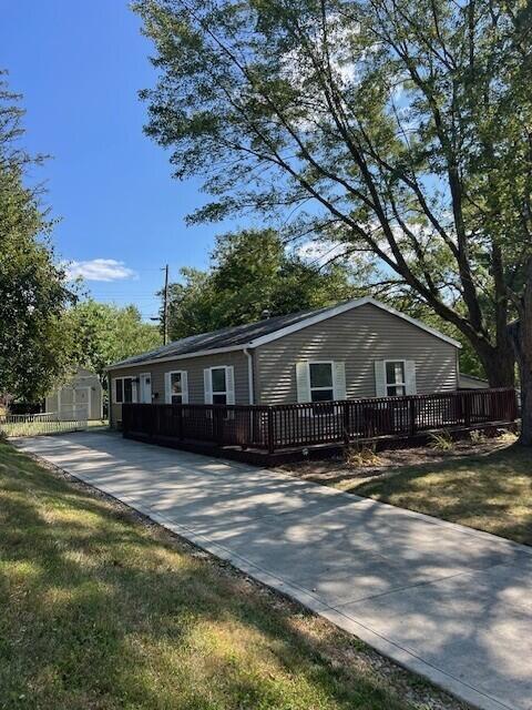 Foto del edificio - 455 Lakeview Dr