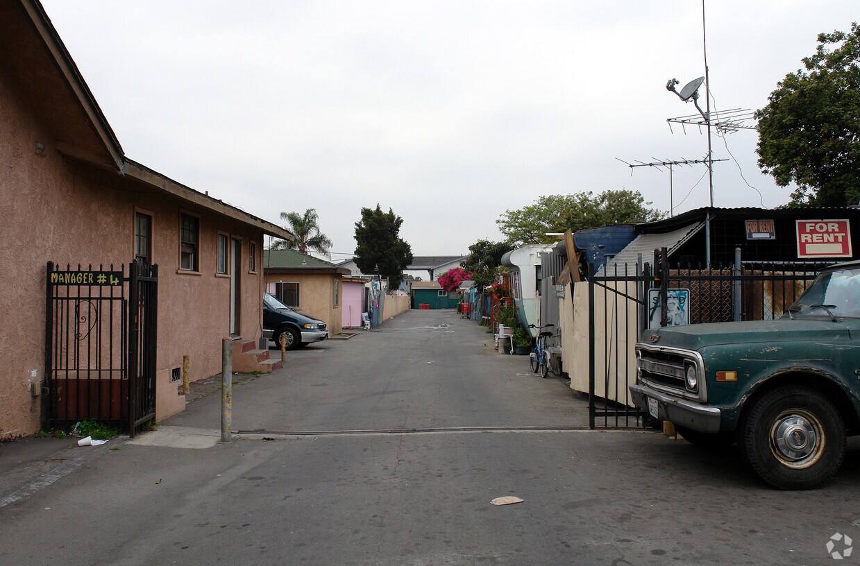 Foto del edificio - Lone Palm Trailer Lodge