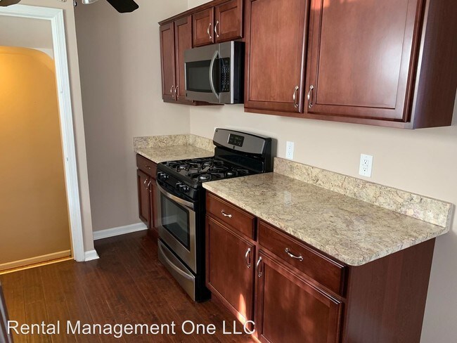 Building Photo - 3 br, 1.5 bath House - 2209 Hollywood Ave