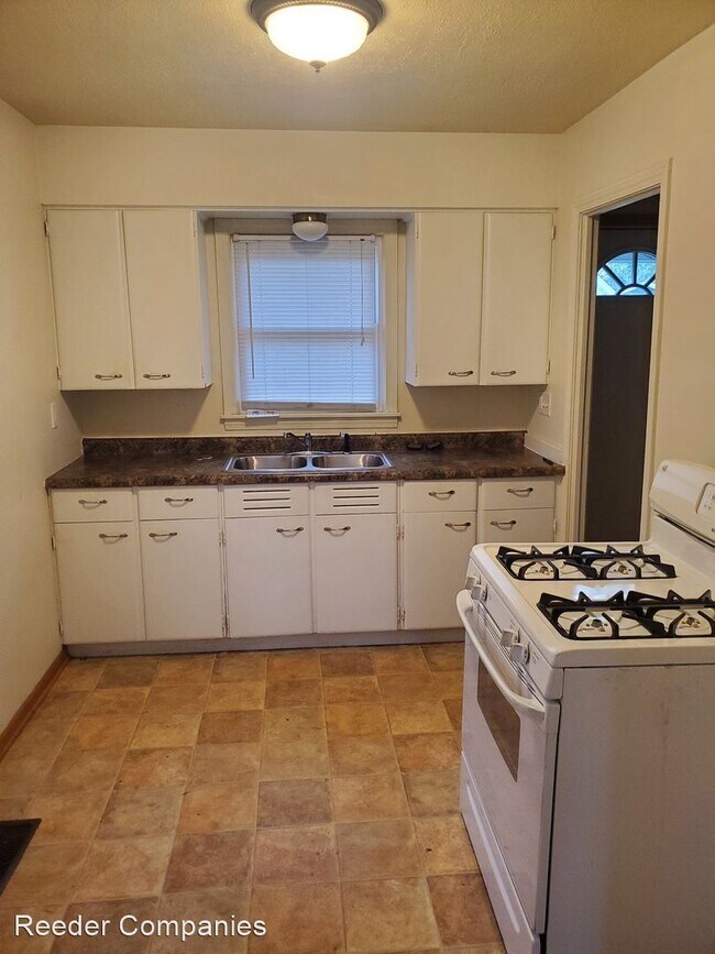 Building Photo - 2 br, 1 bath House - 2631 162nd Place