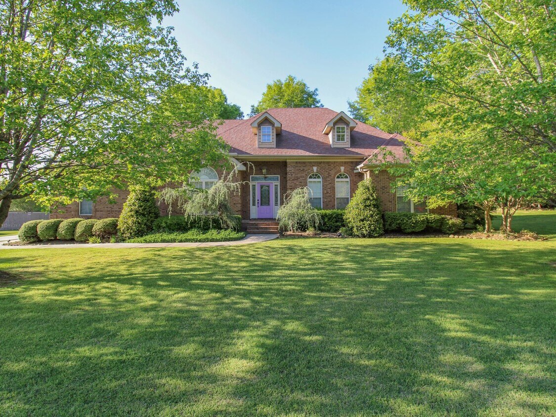 1707 E Forrest St, Athens, AL 35613 House Rental in Athens, AL