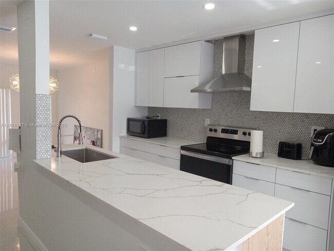 Foto del edificio - 8224 NW 9th Ct
