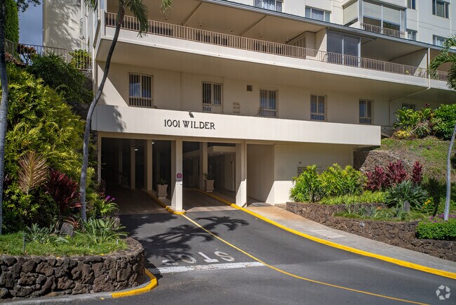 Foto del edificio - 999 Wilder Ave