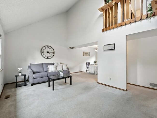 Building Photo - 6290 Pemberton Way