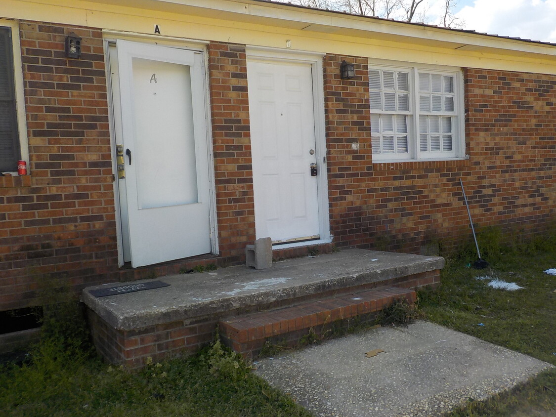 Primary Photo - 6446 Applecross Ave