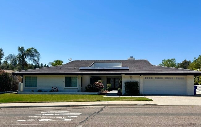 Building Photo - 17950 Mirasol Dr