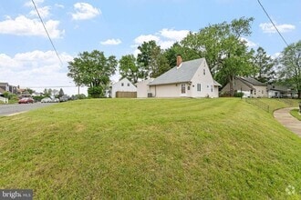 Building Photo - 9323 Cloverly Rd