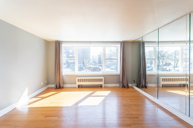 Foto del edificio - 7402 N Sheridan Rd