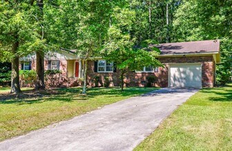 Building Photo - 5765 Dobson Dr