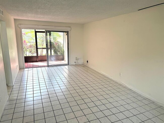 Building Photo - 6342 Newtown Cir