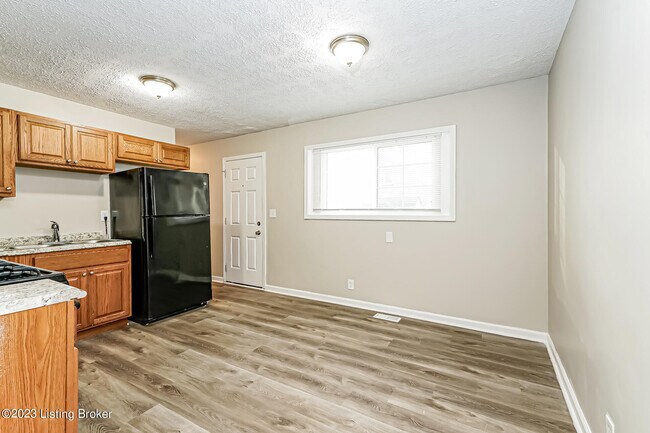 Building Photo - 3418 Bonaventure Blvd