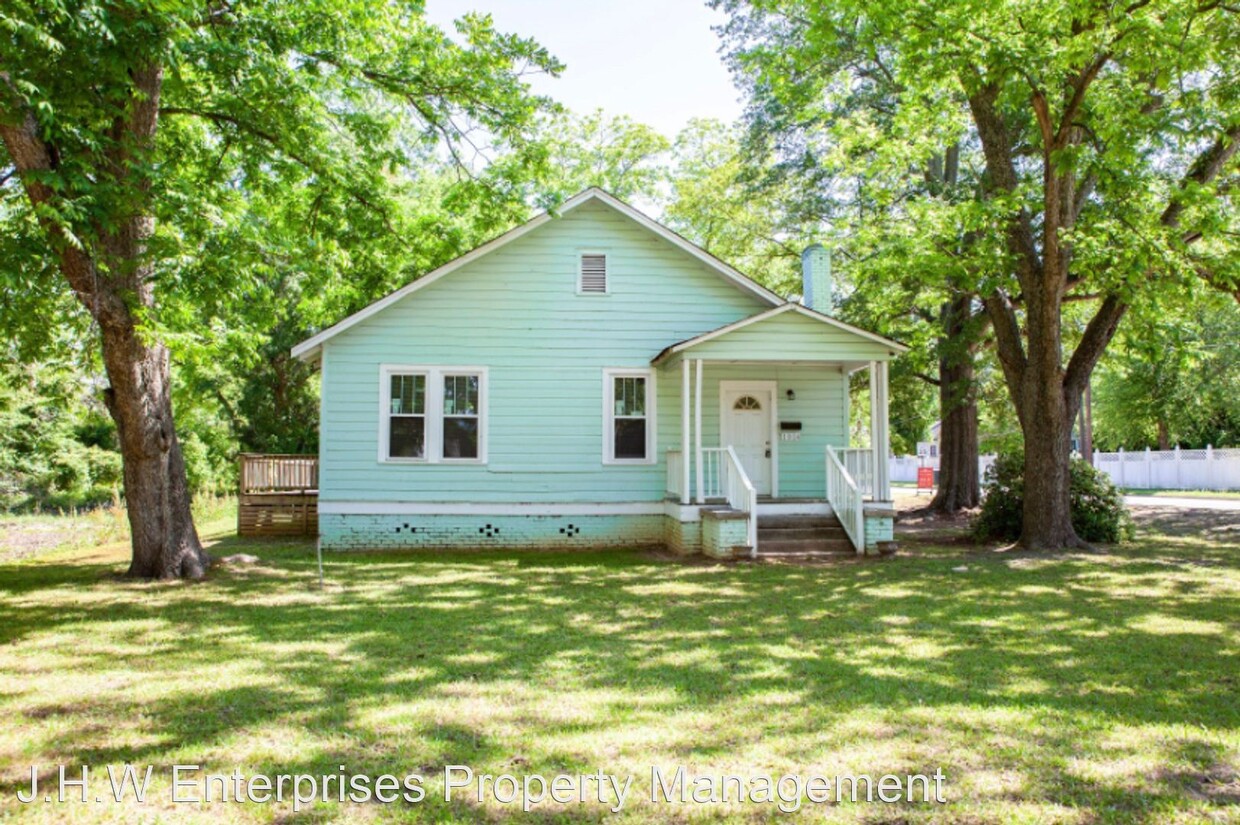 Primary Photo - 4 br, 2 bath House - 1004 boulevard Street