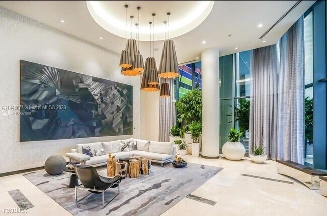 Foto del edificio - 2 br, 2 bath Condo - Brickell Heights 03