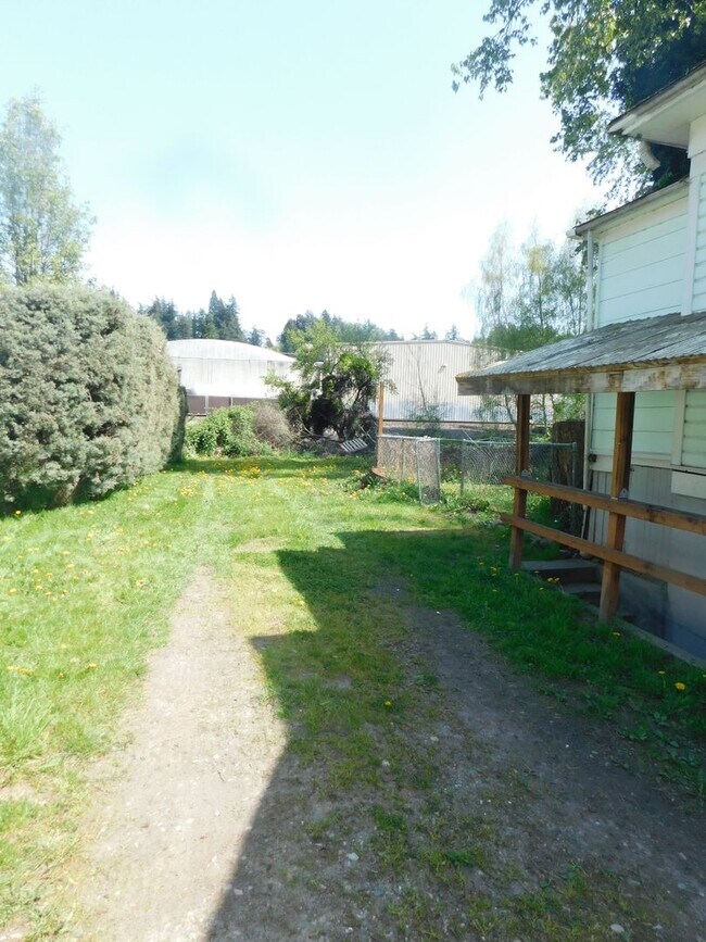 Foto del edificio - 2 bedroom Single Family House Ready Soon!