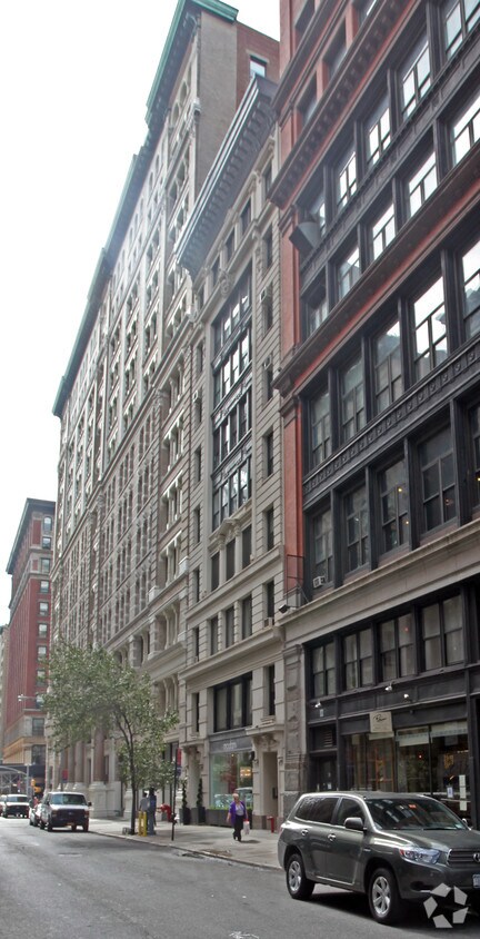Building Photo - 40-42 E 19th St