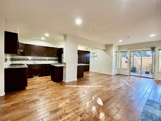 Foto del edificio - 9231 158th Pl NE