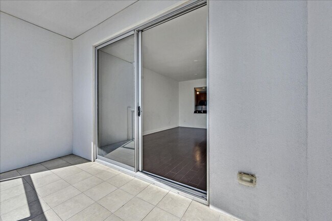 Building Photo - 34th Floor Condo at Allure - Amazing Strip Views!