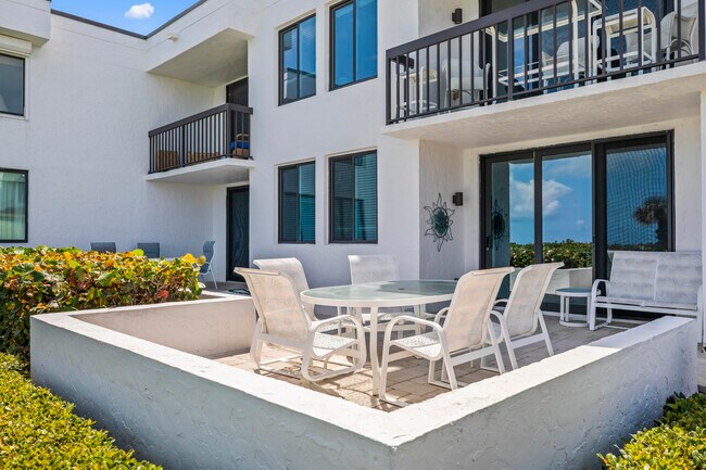 Building Photo - 5790 Florida A1A