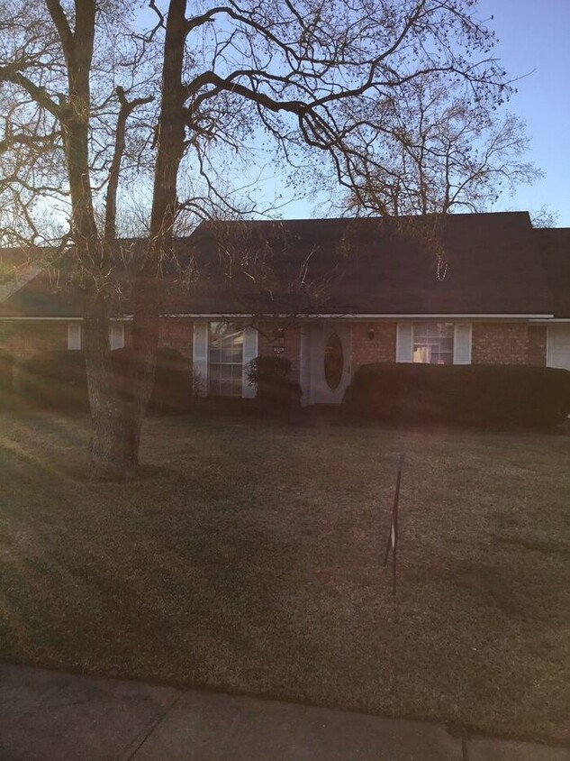 Primary Photo - ***GREEN ACRES PLACE SUBDIVISION-4/2***