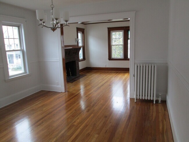 Building Photo - 83 Webster St