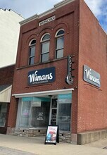 Building Photo - 208 S Main St