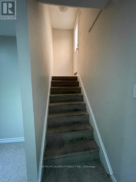 Building Photo - 42 Lavallee Cres