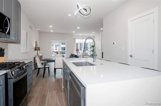 Building Photo - 212 Innovation Dr