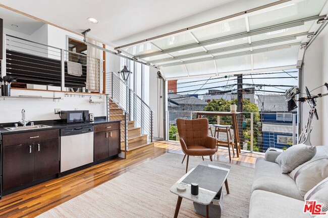 Photo - 24 Westminster Ave House