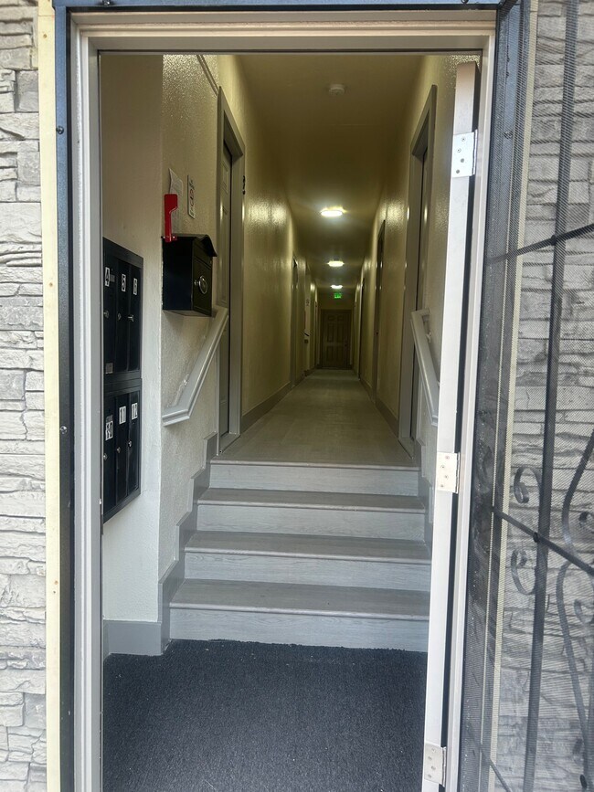 Foto del edificio - 430 E Acacia St