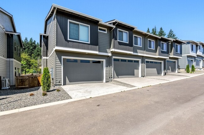 Foto del edificio - Brand New Townhome in Pleasant Valley Vill...