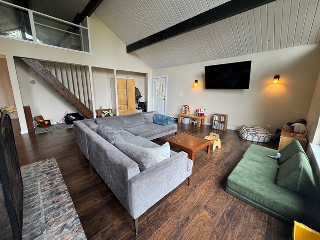 Building Photo - 10215 SW 116th St