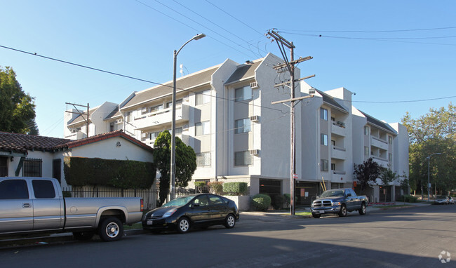 Foto del edificio - Centennial Apartments