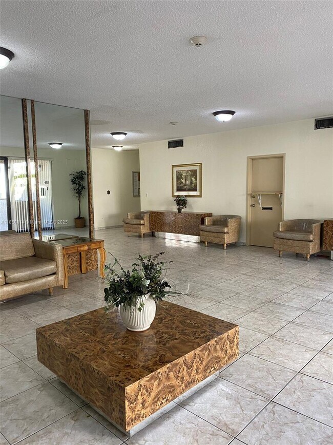 Foto del edificio - 16751 NE 9th Ave
