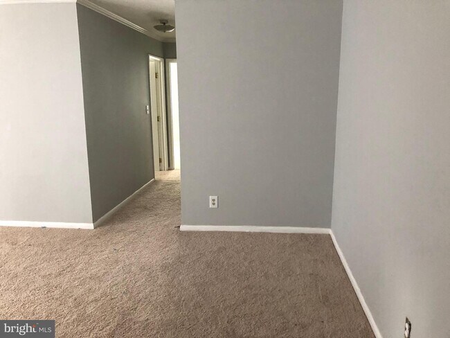 Foto del edificio - 6433 Richmond Hwy