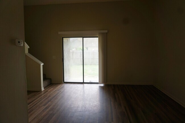 Foto del edificio - 2 bedroom 2 Bathroom close to NAS Jax