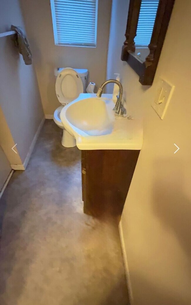 Foto del edificio - 283 W Main St