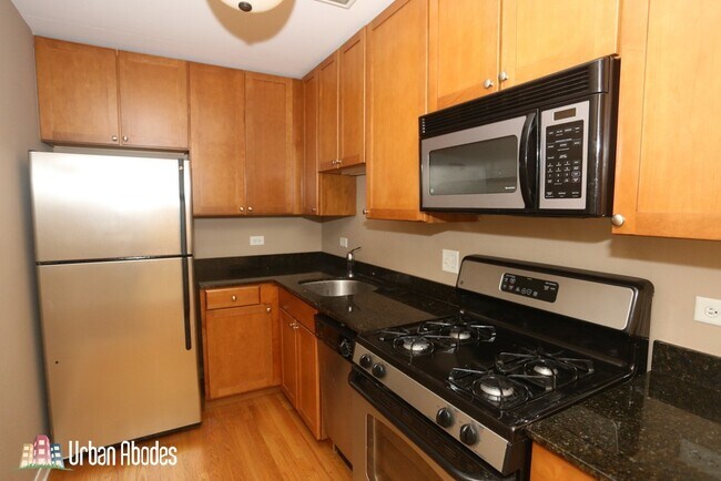 Foto del edificio - 637 W Wrightwood Ave