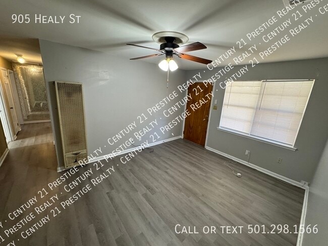 Building Photo - 905 Healy St